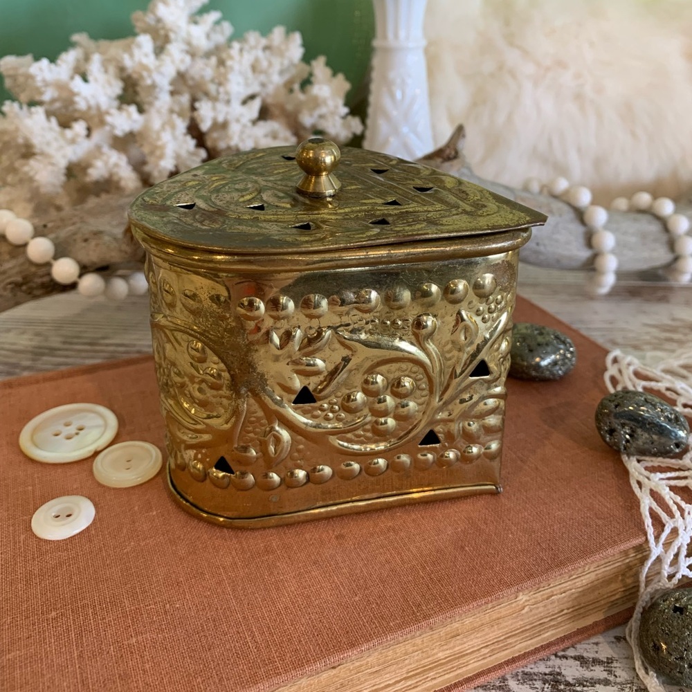 Vintage Brass Container 🔆 - Picture 2 of 10